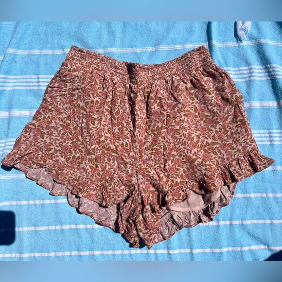 American Eagle booty shorts  *Free with purchase* - Picture 1 of 3